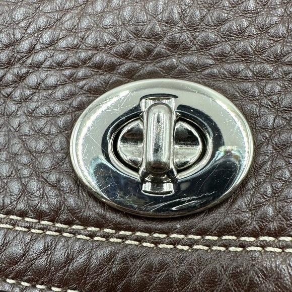 SOLD Coach Purse Brown Pebbled Leather Small Crossbody Swing Pack Bag Purse - Picture 4 of 9